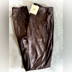 NWT Fabletics Motion365+ High Waisted Black Shine Leggings with Perforated Sides
